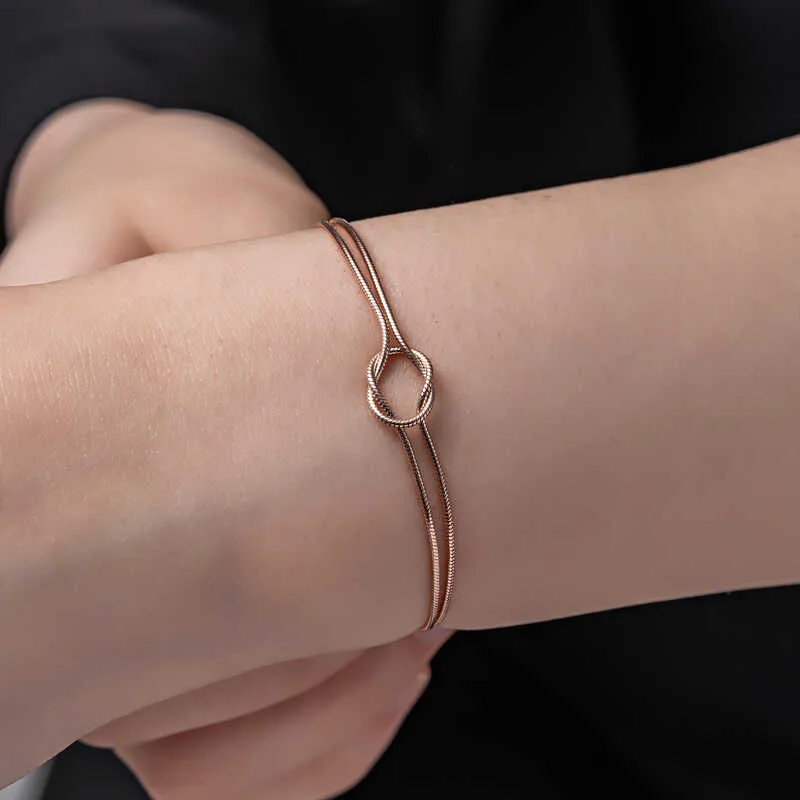 Gümüş Rose Aşk Düğüm Kadın Bileklik görsel 1