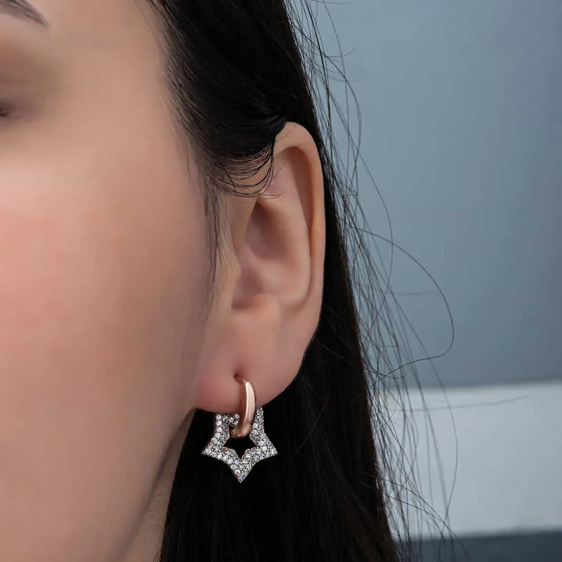 Gümüş Rose Sallantılı Yıldız Kadın Küpe görsel 4