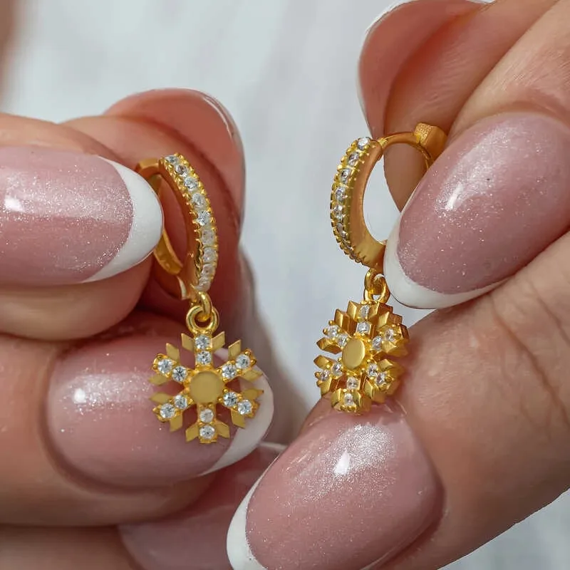 Gümüş Sallantılı Gold Kar Tanesi Kadın Küpe görsel 2