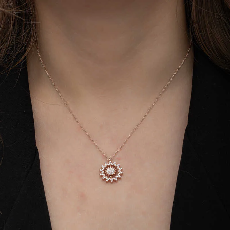 Gümüş Rose Güneş Kadın Kolye görsel 3