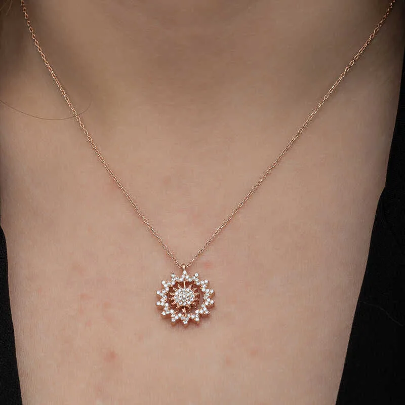 Gümüş Rose Güneş Kadın Kolye görsel 4