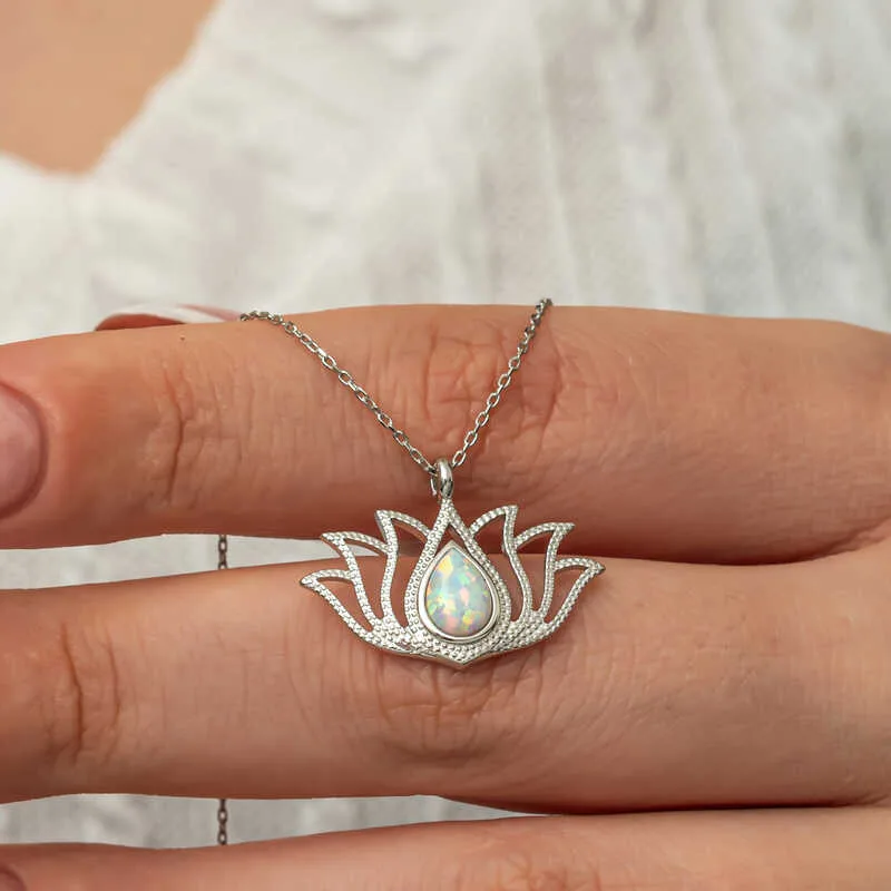 Gümüş Beyaz Opal Taşlı Lotus Kadın Kolye görsel 2