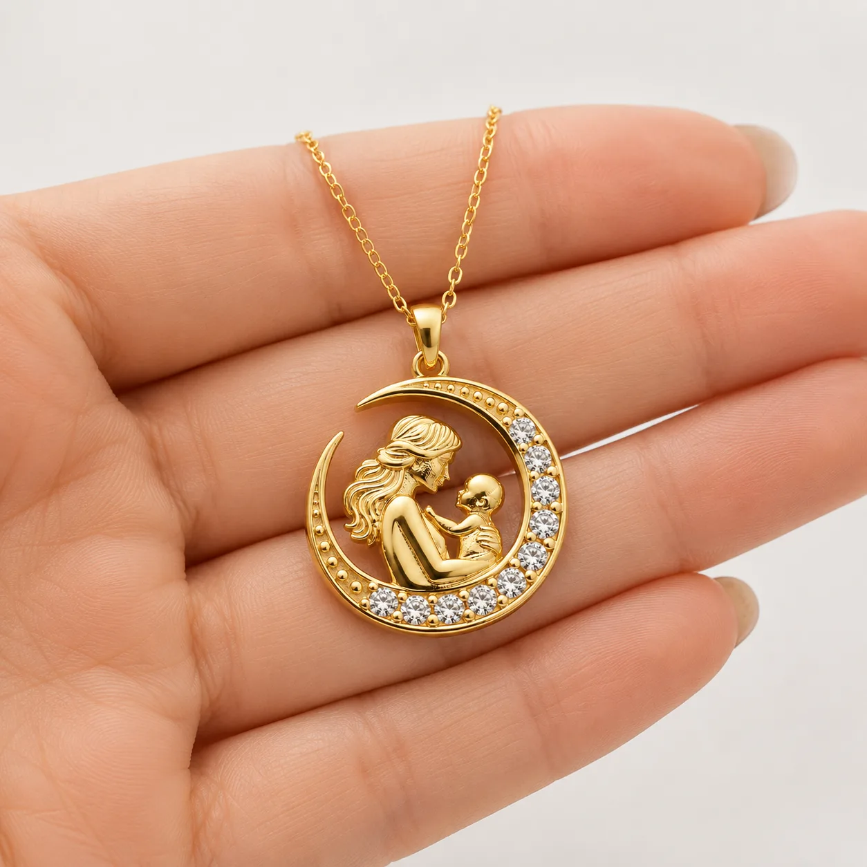 Gümüş Hilal İçinde Anne Bebek Figürlü Gold Kolye görsel 3